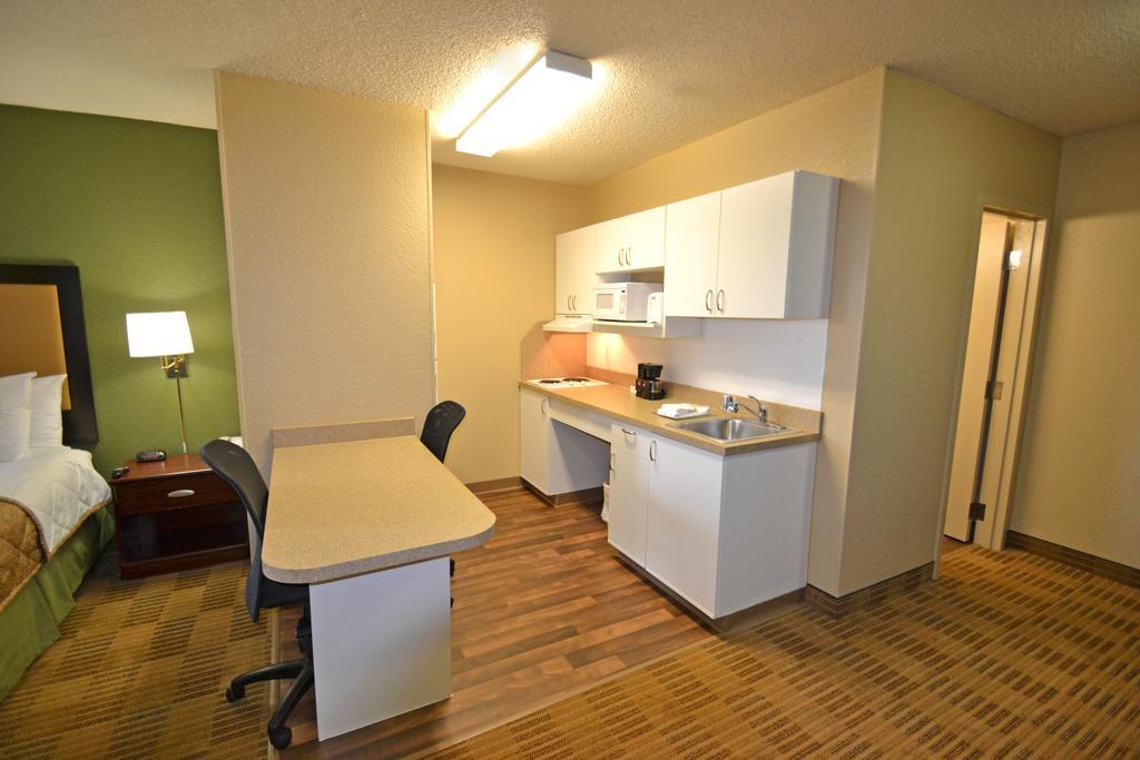 Suburban Studios Auburn Hills - Detroit Kültér fotó